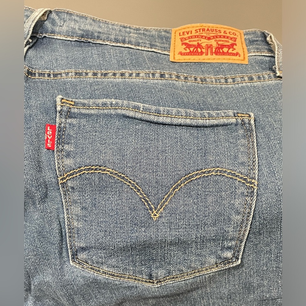 Levi’s High Rise - image 4